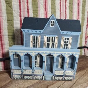 Sheila's Wood Shelf Sitter, The Victorian Rose, Cape May, New Jersey, 1992